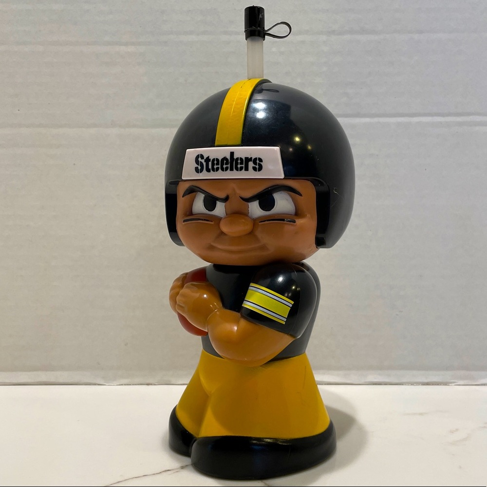 ⭐️⭐️3/$12 Sale for this item!⭐️⭐️ 
Pittsburgh Steelers Big SIP 3d Character Cup